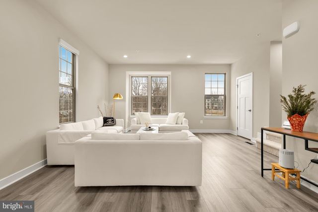 9639 TALL OAKS RD, Montgomery Village, MD 20886