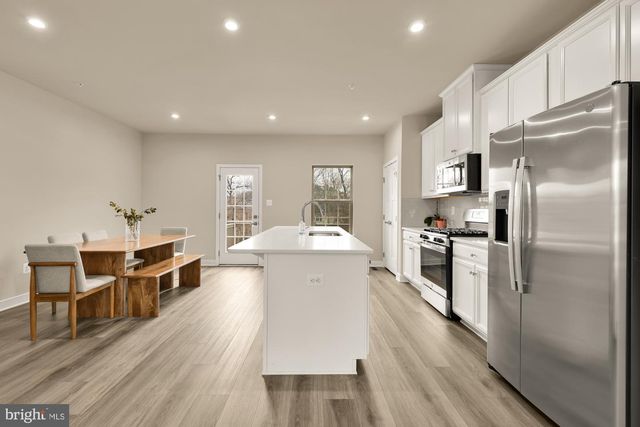 9639 TALL OAKS RD, Montgomery Village, MD 20886