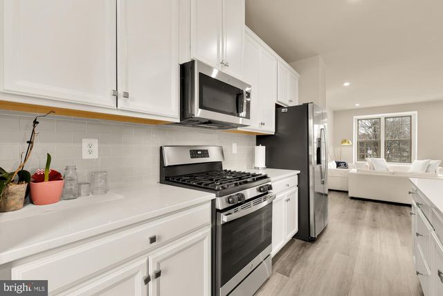 9639 TALL OAKS RD, Montgomery Village, MD 20886