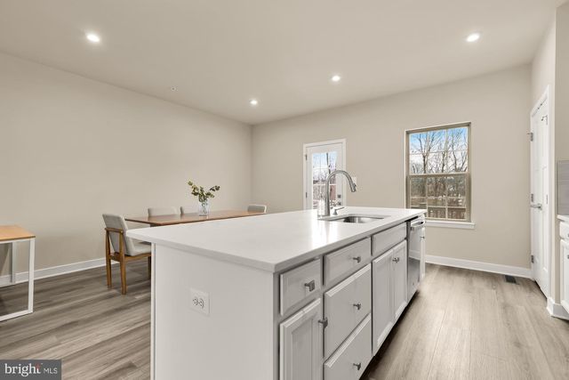 9639 TALL OAKS RD, Montgomery Village, MD 20886