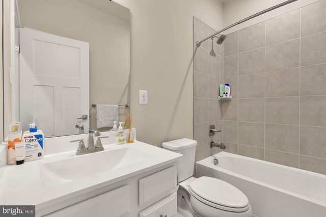 9639 TALL OAKS RD, Montgomery Village, MD 20886