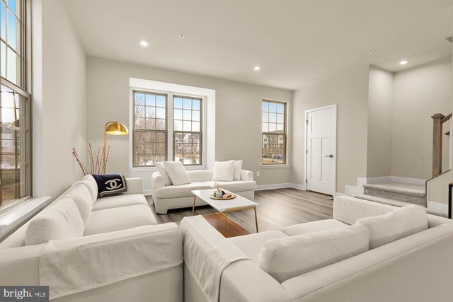 9639 TALL OAKS RD, Montgomery Village, MD 20886