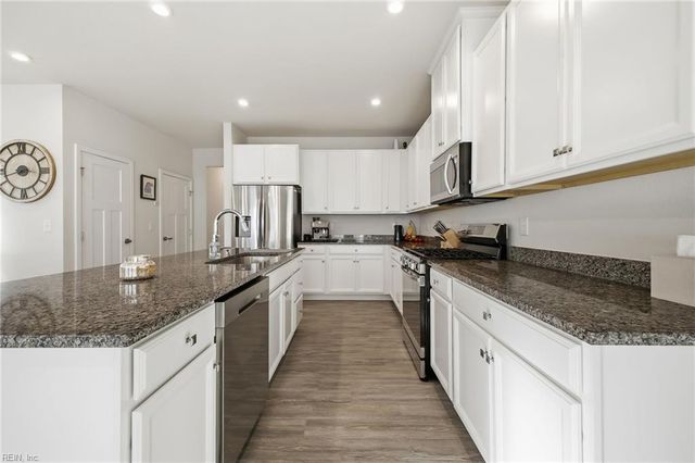 541 Bright Red RN, Chesapeake, VA 23323