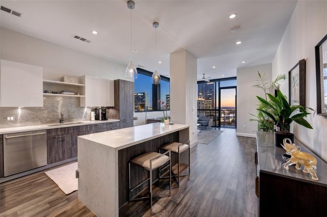 1211 Caroline Street 1501, Houston, TX 77002