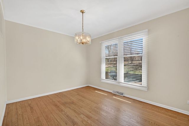 6 Charlestown Court, Bolingbrook, IL 60440