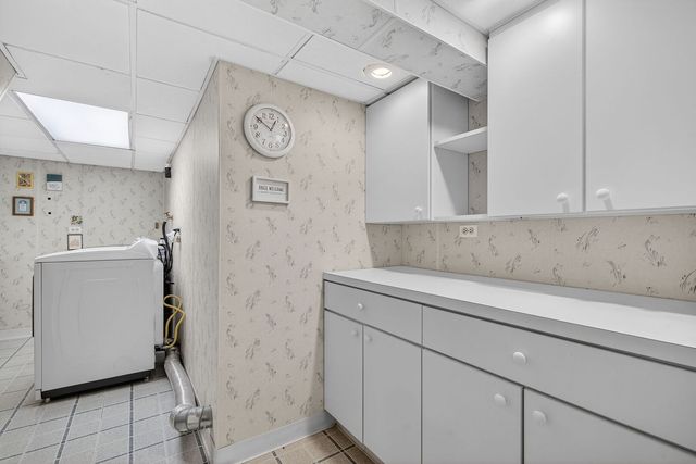 6 Charlestown Court, Bolingbrook, IL 60440