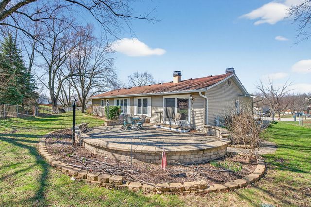 6 Charlestown Court, Bolingbrook, IL 60440