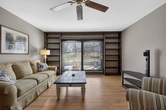 6 Charlestown Court, Bolingbrook, IL 60440