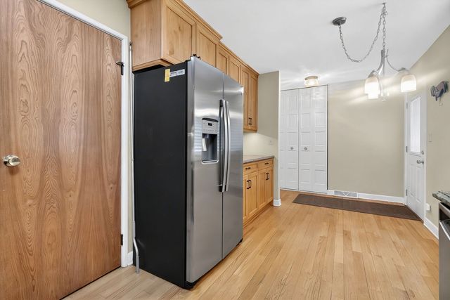 6 Charlestown Court, Bolingbrook, IL 60440