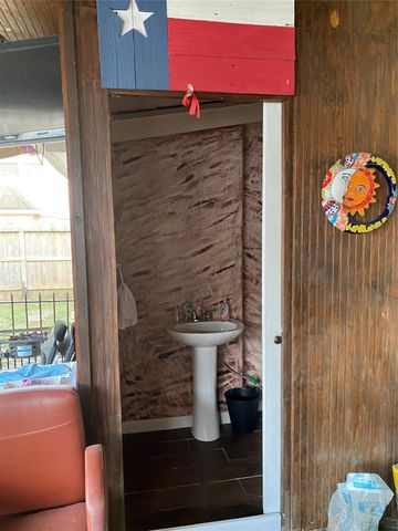 15518 Dawnbrook Dr, Houston, TX 77068