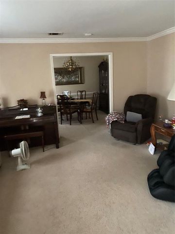 15518 Dawnbrook Dr, Houston, TX 77068