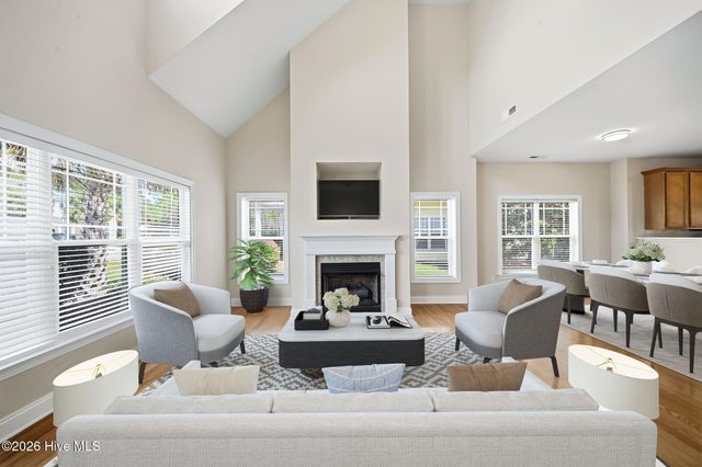 102 Phoebee Court, Hampstead, NC 28443