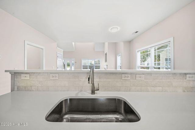 102 Phoebee Court, Hampstead, NC 28443