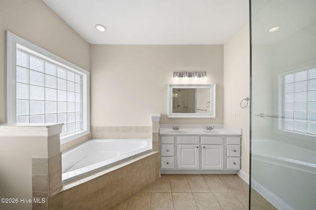 102 Phoebee Court, Hampstead, NC 28443