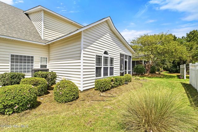 102 Phoebee Court, Hampstead, NC 28443