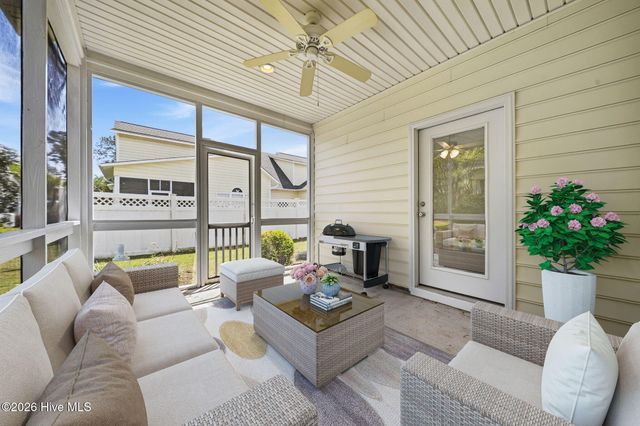 102 Phoebee Court, Hampstead, NC 28443