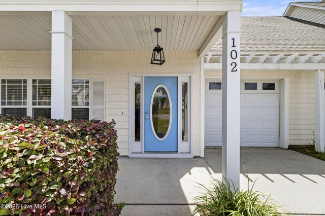 102 Phoebee Court, Hampstead, NC 28443