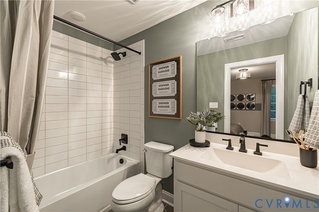 15254 Johns Trace Cir, Montpelier, VA 23192