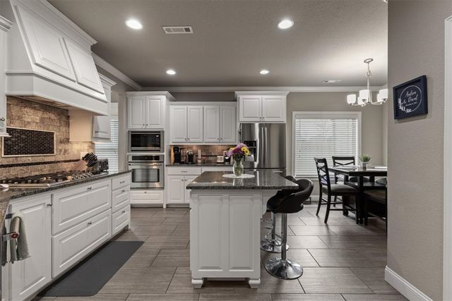 5311 S 60th Place, Rogers, AR 72758