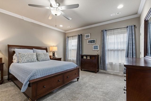 5311 S 60th Place, Rogers, AR 72758