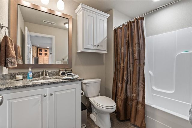 5311 S 60th Place, Rogers, AR 72758