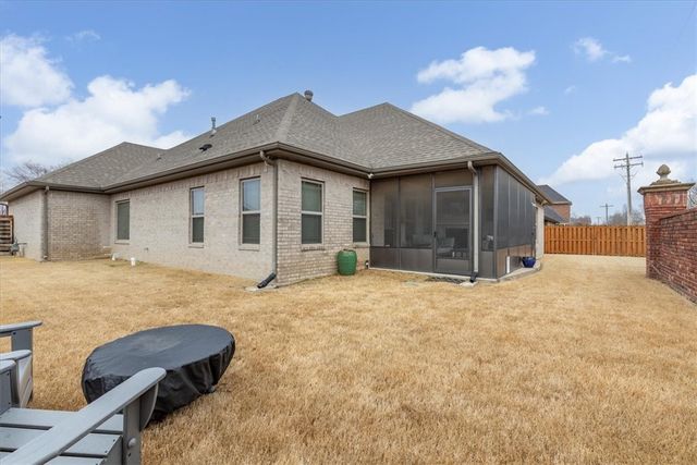 5311 S 60th Place, Rogers, AR 72758