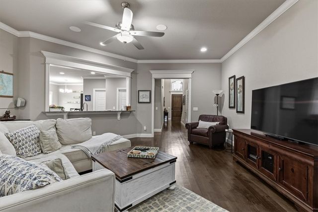 5311 S 60th Place, Rogers, AR 72758