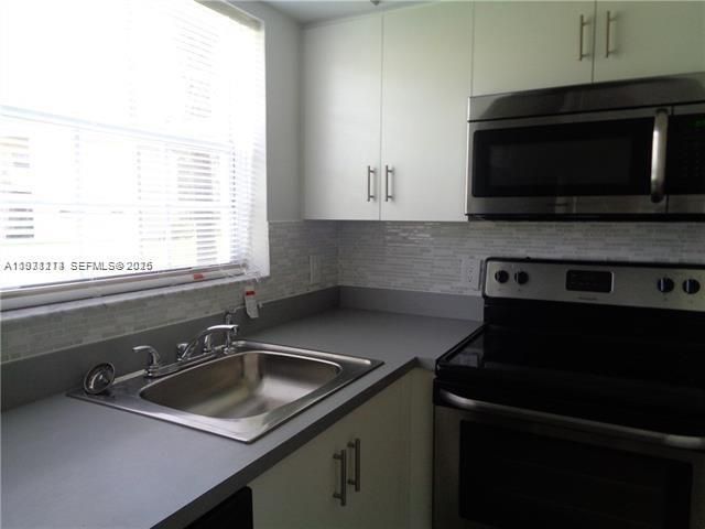 800 Cypress Park Way J1, Deerfield Beach, FL 33064