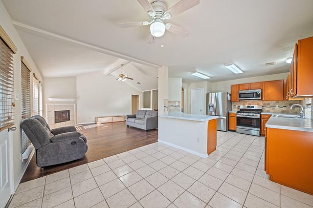 12407 Fox Trace Lane, Houston, TX 77066