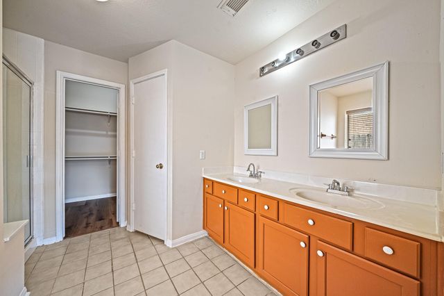 12407 Fox Trace Lane, Houston, TX 77066