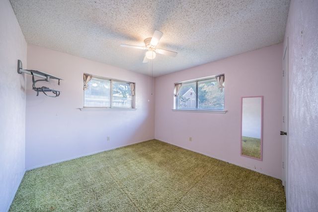 1517 Meadow Court, Midlothian, TX 76065