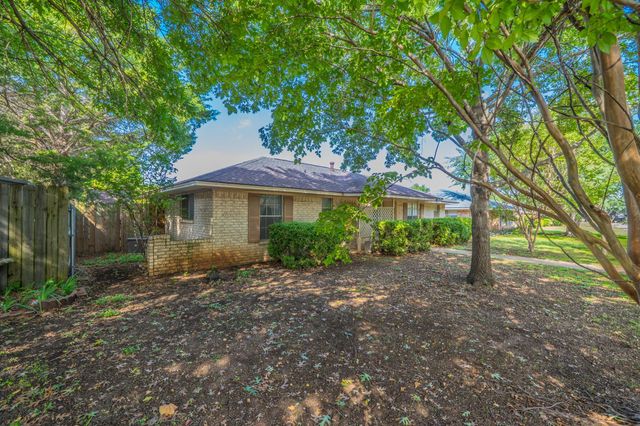 1517 Meadow Court, Midlothian, TX 76065