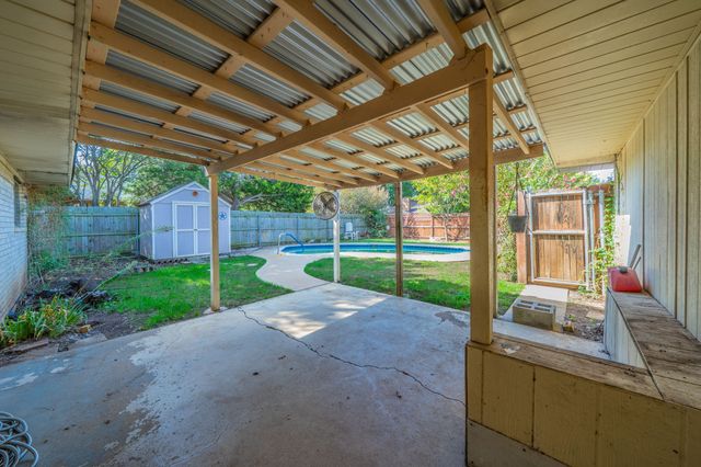 1517 Meadow Court, Midlothian, TX 76065