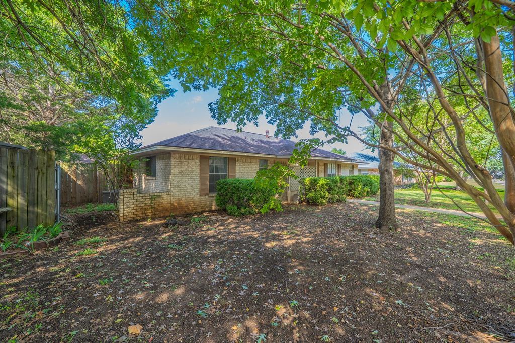 1517 Meadow Court, Midlothian, TX 76065 — photo 2