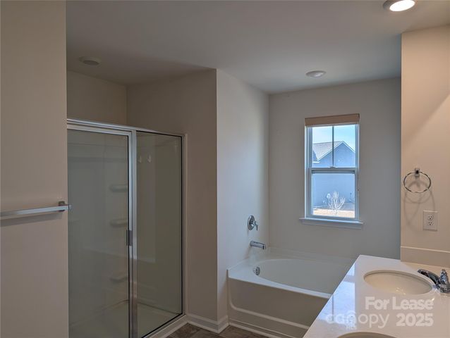 10731 Claystone Drive, Davidson, NC 28036