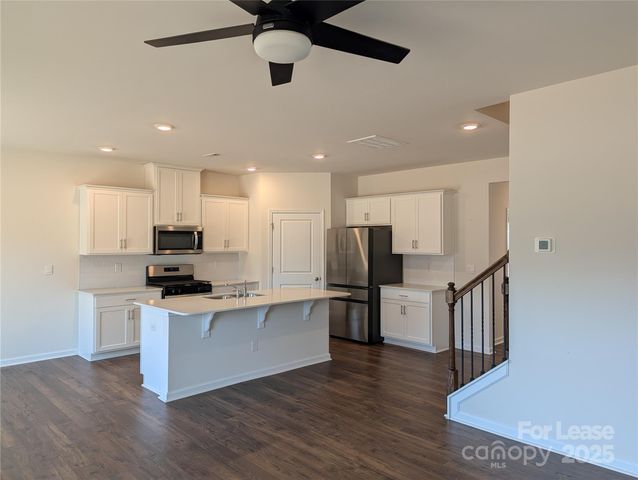 10731 Claystone Drive, Davidson, NC 28036