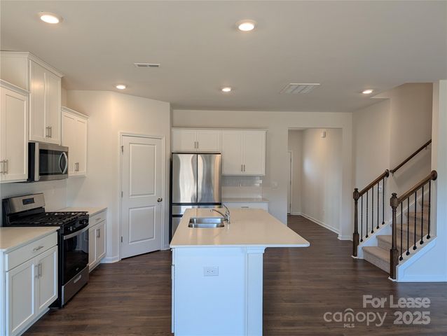 10731 Claystone Drive, Davidson, NC 28036