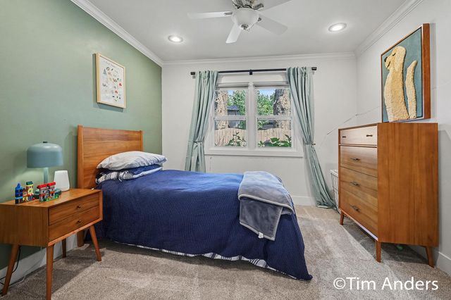 1414 Rosalind Road SE, East Grand Rapids, MI 49506