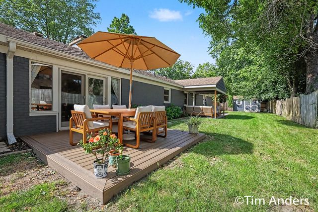 1414 Rosalind Road SE, East Grand Rapids, MI 49506