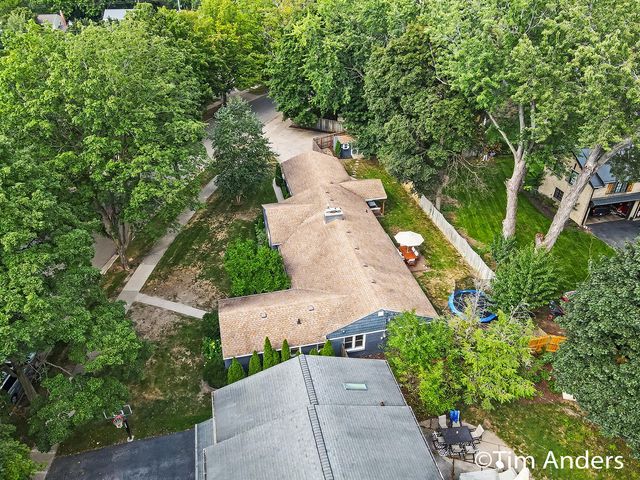 1414 Rosalind Road SE, East Grand Rapids, MI 49506