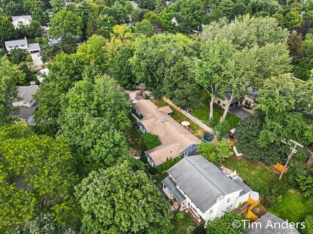 1414 Rosalind Road SE, East Grand Rapids, MI 49506