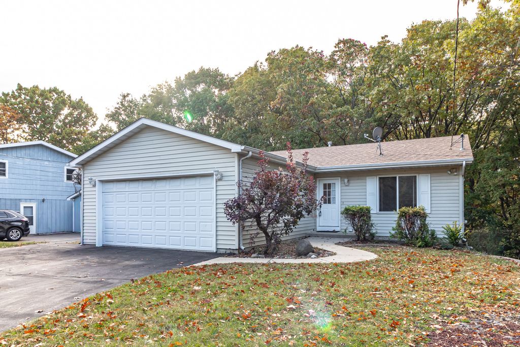 35242 N MOODY Street, Ingleside, IL 60041