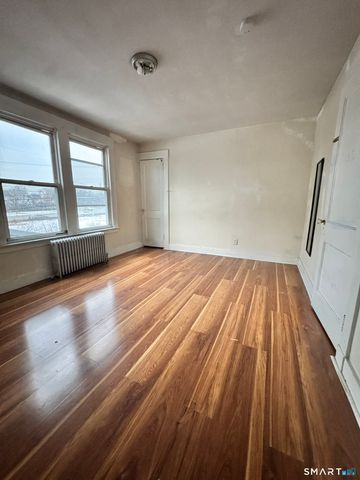 20 Ashland Place, New Haven, CT 06513