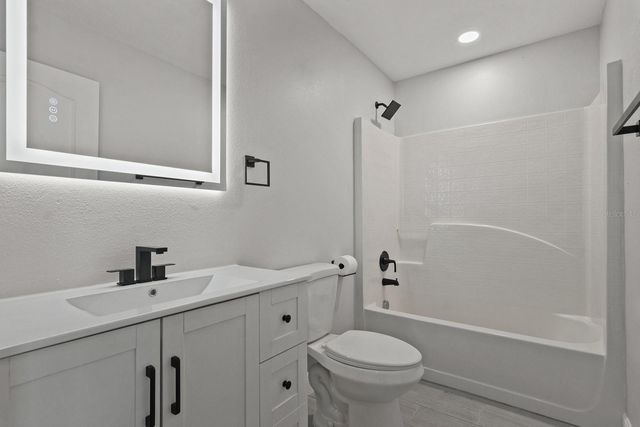 4518 ASHBURN SQUARE DRIVE, Tampa, FL 33610