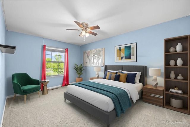 8992 Pearsall Drive, Huntley, IL 60142