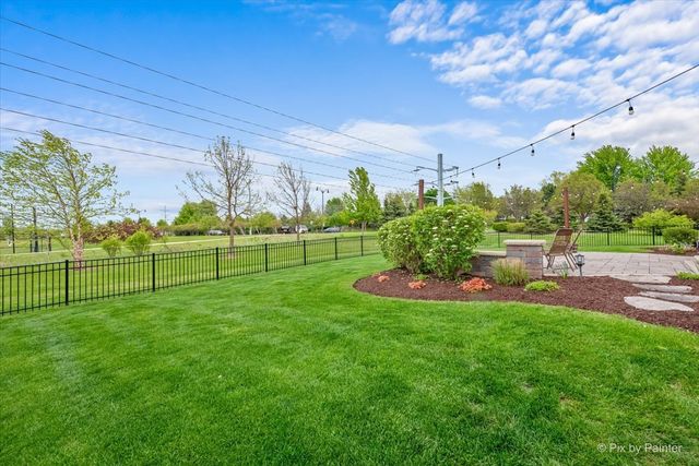 8992 Pearsall Drive, Huntley, IL 60142