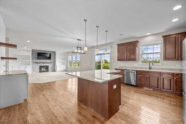 8992 Pearsall Drive, Huntley, IL 60142