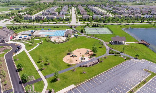 8992 Pearsall Drive, Huntley, IL 60142