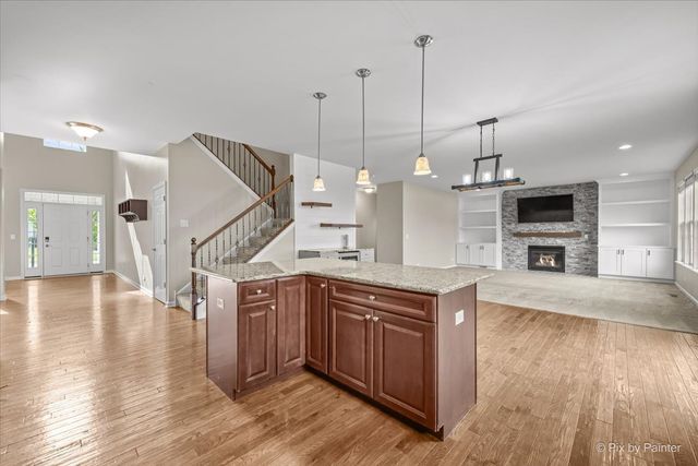 8992 Pearsall Drive, Huntley, IL 60142