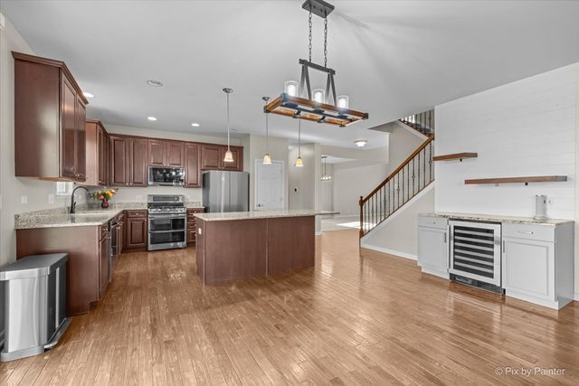 8992 Pearsall Drive, Huntley, IL 60142
